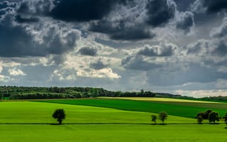 Картинка фермы, поля, Облака