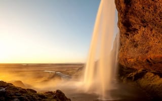 Картинка скала, водопад