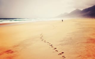Картинка waves, footprints, seaside, ocean, hills, trail, sand, beach