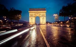 Картинка ночь, фары, Arc de triomphe, Champs-Élysées, автобус, улица, Облака