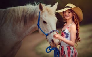 Картинка шляпка, Девочка, конь