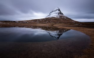 Картинка вулкан, Исландия, серое, kirkjufell, тучи