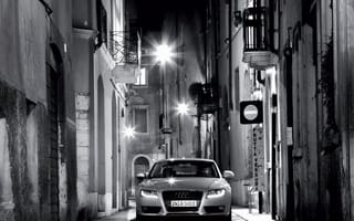 Картинка фонари, улица, черно-белая, Audi, ночь