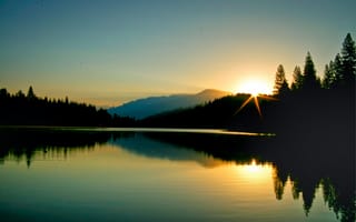 Картинка Утро, рассвет, отражение, природа, лес, горное озеро
