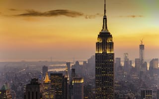 Картинка Подсветка небоскреба Эмпайр Стейт Билдинг в Нью-Йорке