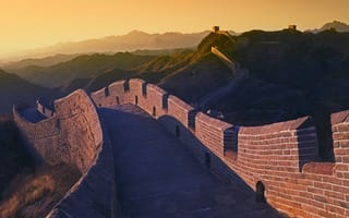 Картинка Фрагмент Великой Китайской стены на закате