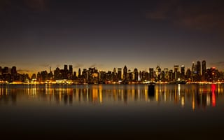 Картинка город, ночь, залив, отражение, огни