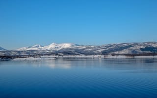 Картинка зима, озеро, горы, Озеро в горах