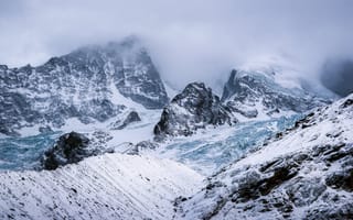 Картинка горы, зима, снег, скалы, пасмурно