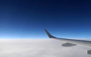 Картинка крыло, самолет, над облаками, горизонт
