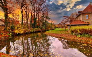 Картинка осень, речка, листья, дом
