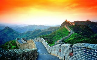Картинка Красочное небо над Китайской стеной