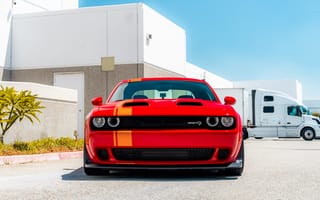 Картинка dodge, красная, вид спереди