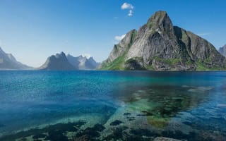 Картинка Голубая вода на Лофотенских островах, Норвегия
