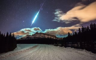 Картинка Упавшая звезда в зимних горах