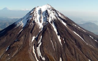 Картинка Заснеженные склоны вулкана, Камчатка Россия