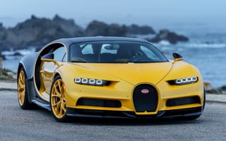 Картинка Желтый спортивный автомобиль Bugatti Chiron, 2018