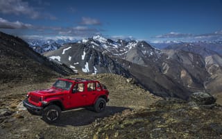 Обои Красный Jeep Wrangler в горах