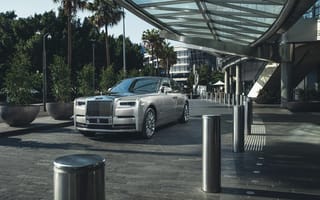 Картинка Серебристый стильный Rolls Royce Phantom 2018