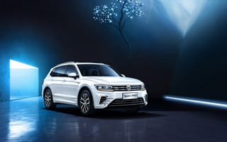 Картинка Белый внедорожник Volkswagen Tiguan L PHEV, 2018