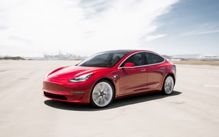 Картинка Красный автомобиль Tesla Model 3, 2018 года под красивым небом