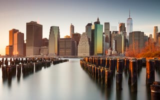 Картинка Вид на небоскребы Нью-Йорка у воды