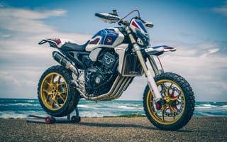 Картинка Мотоцикл Honda CB1000R 2019 года на берегу океана