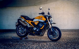 Картинка Мотоцикл Honda CB1000R Monkey Kong 2019 года у стены