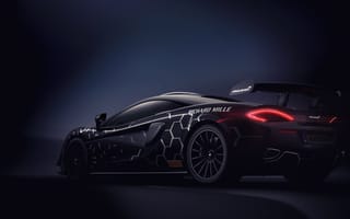 Картинка Автомобиль McLaren 620R года вид сзади