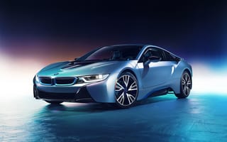 Картинка Серебристый автомобиль BMW I8 CGI