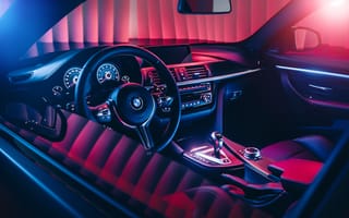 Картинка Дорогой черный кожаный салон автомобиля BMW M4