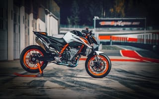 Картинка Мотоцикл KTM 890 Duke R 2020 года