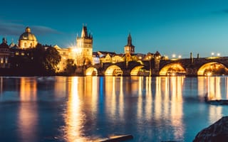 Картинка Карлов мост над рекой ночь, Прага Чехия