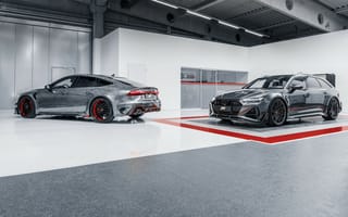 Обои Два автомобиля ABT RS6-R 2020 года в гараже