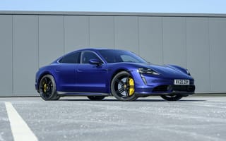 Картинка Синий автомобиль Porsche Taycan Turbo 2020 года