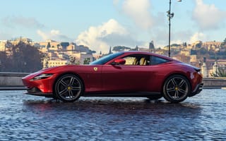 Картинка Красный автомобиль Ferrari Roma 2020 года в городе