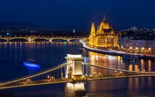 Картинка Красивый вид на реку и здание Венгерского парламента, Будапешт