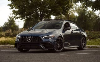 Картинка Черный автомобиль Mercedes-AMG CLA 45 4MATIC, 2020 года
