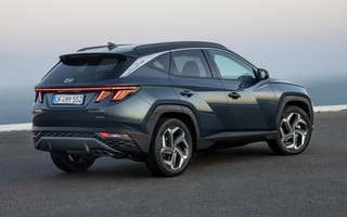 Обои Внедорожник Hyundai Tucson Hybrid 2021 года вид сзади