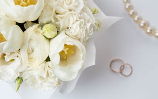 Картинка Белый свадебный букет с обручальными кольцами
