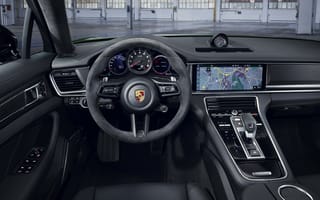Картинка Салон автомобиля Porsche Panamera 4S 2020 года