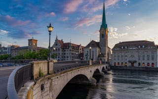 Картинка Красивые здания и мост через реку в городе Цюрих, Швейцария