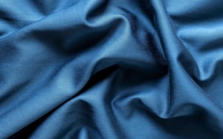 Картинка Кусок синей ткани крупным планом