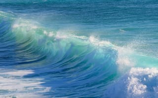 Картинка Красивые голубые волны с белой пеной в море
