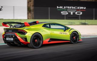 Картинка Зеленый автомобиль Lamborghini Huracán STO 2021 года вид сзади