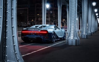 Картинка Bugatti Chiron Profilee, Bugatti, Chiron, Profilee, машины, машина, тачки, авто, автомобиль, транспорт, вид сзади, сзади, свечение, ночь, темнота