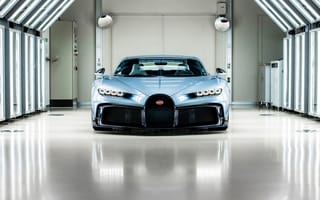 Картинка Bugatti Chiron, Bugatti, Chiron, Бугатти, машины, машина, тачки, авто, автомобиль, транспорт, вид спереди, спереди, гараж