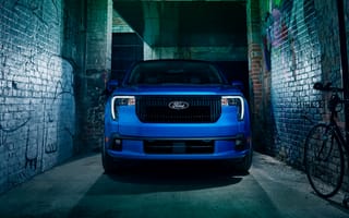 Картинка Ford, Форд, Maverick, Lobo, 2025, машины, машина, тачки, авто, автомобиль, транспорт, кроссовер, вид спереди, спереди, синий, ночь, улица, стена, переулок