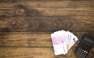 Картинка евро, EUR, валюта, деньги, купюра, банкнота, наличка, экономика, финансы, калькулятор