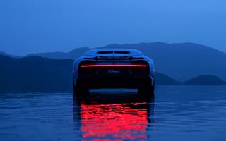 Картинка Bugatti Chiron, Bugatti, Бугатти, Chiron, машины, машина, тачки, авто, автомобиль, транспорт, вид сзади, сзади, ночь, отражение